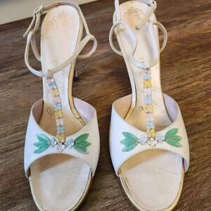 Enzel of Paris 1940s 1950s Vintage Women's Size 7 floral strappy sandals